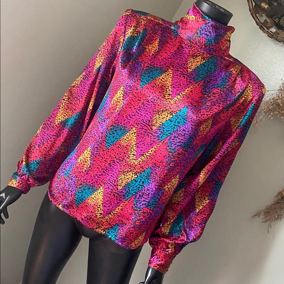 Vintage Tops - Vintage Michelle Stuart Multicolor Abstract Button Down Shirt